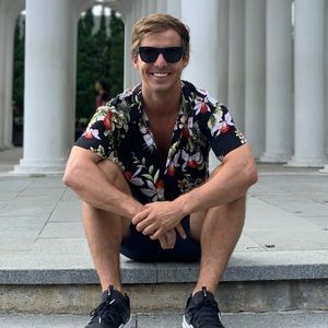 Meet your Posher, Connor